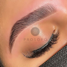 φρύδια με όγκο και συμμετρία brow lamination